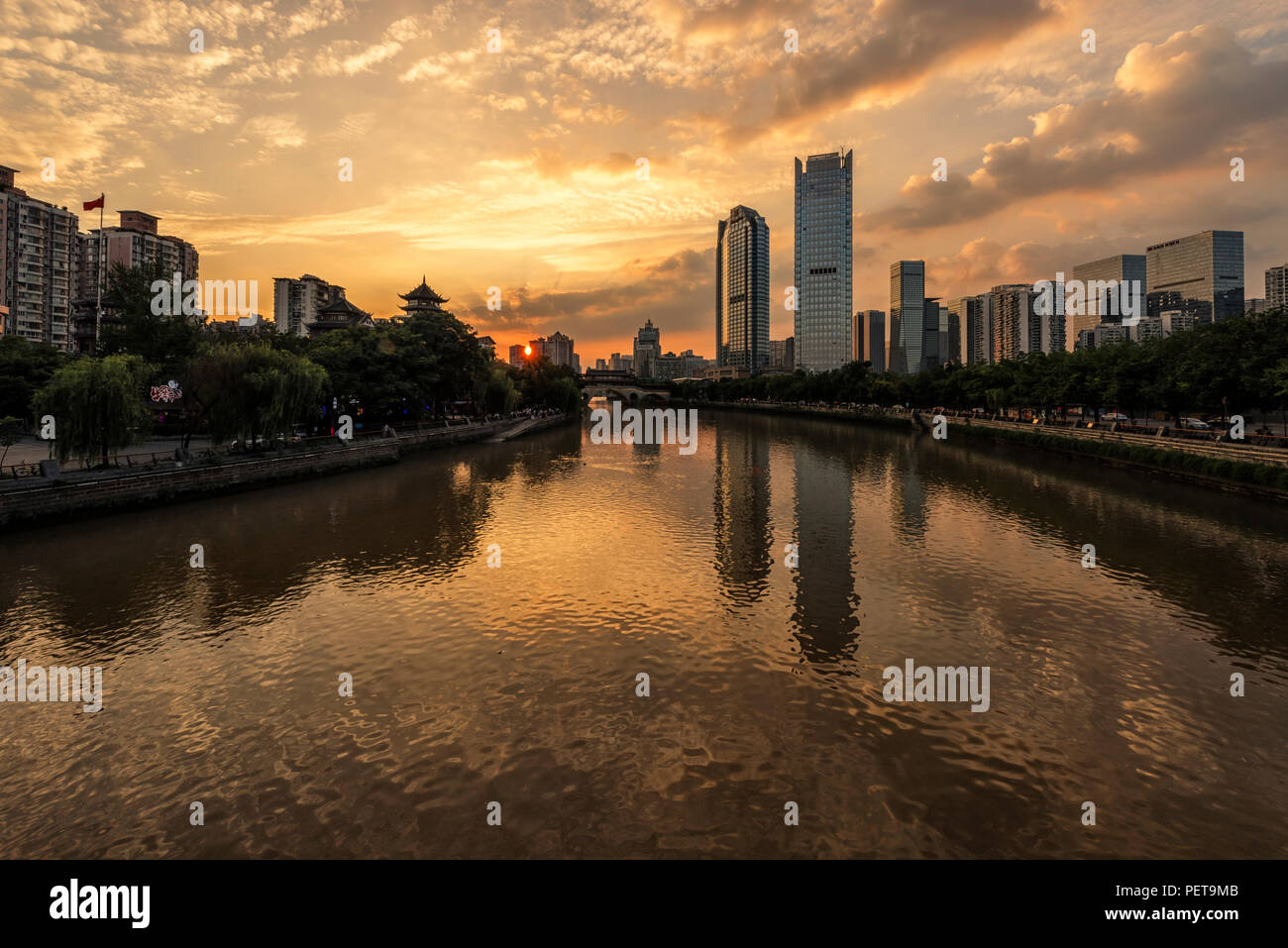 Le centre-ville de Chengdu, Sichuan, Chine. Chengdu est la plus grande et la ville la plus forte croissance dans le sud-ouest de la Chine. Banque D'Images