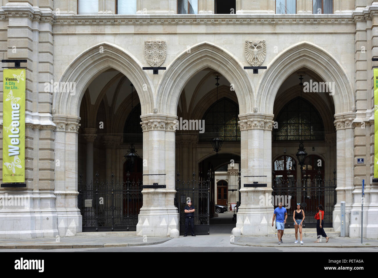 Entrée principale de l'hôtel de ville de la capitale autrichienne Vienne construit de 1872 à 1883 - Autriche. Banque D'Images