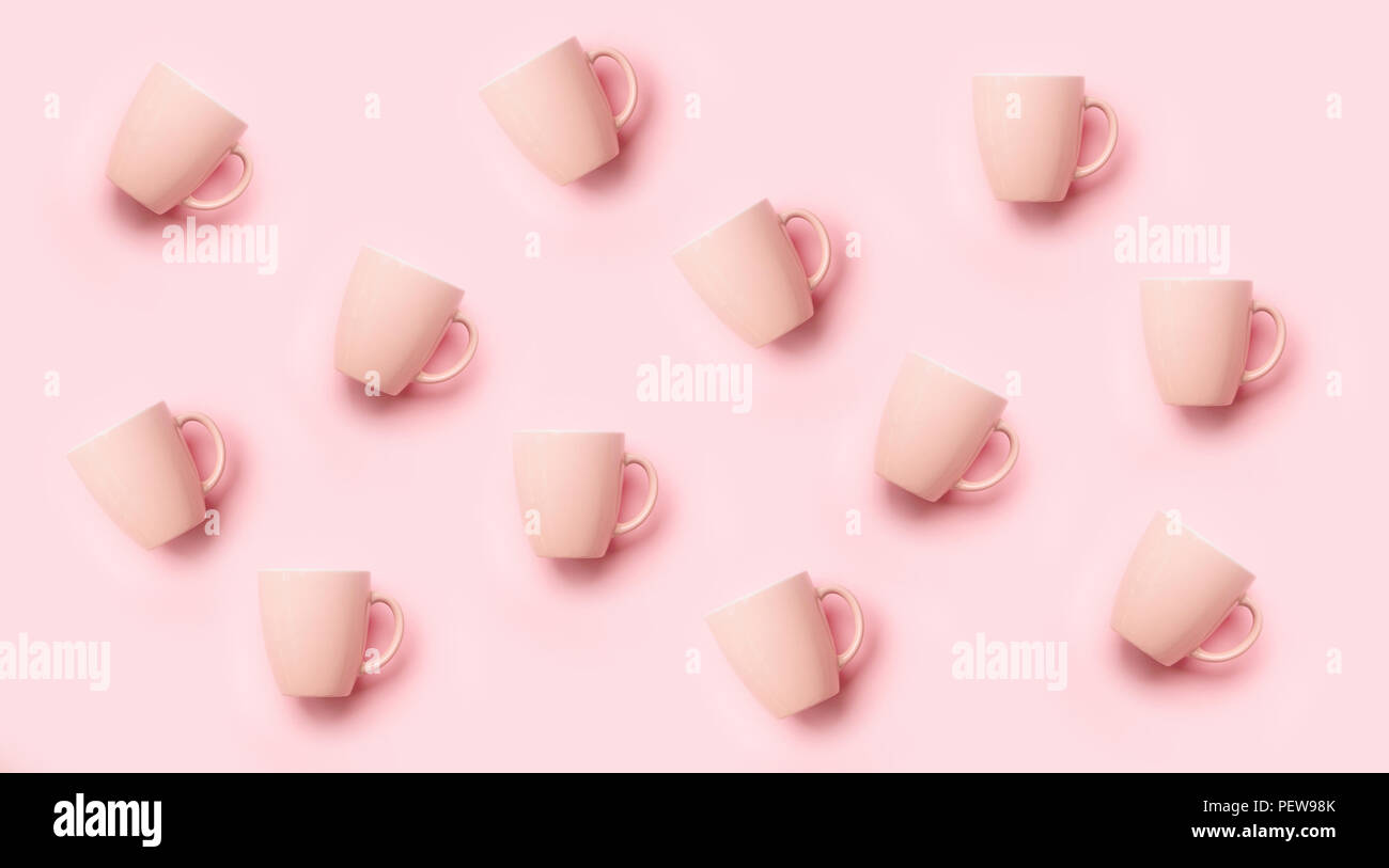 Rose de tasses sur fond punchy. Célébration d'anniversaire, concept de douche de bébé. Des couleurs pastel. Bannière. Design de style minimaliste. Banque D'Images