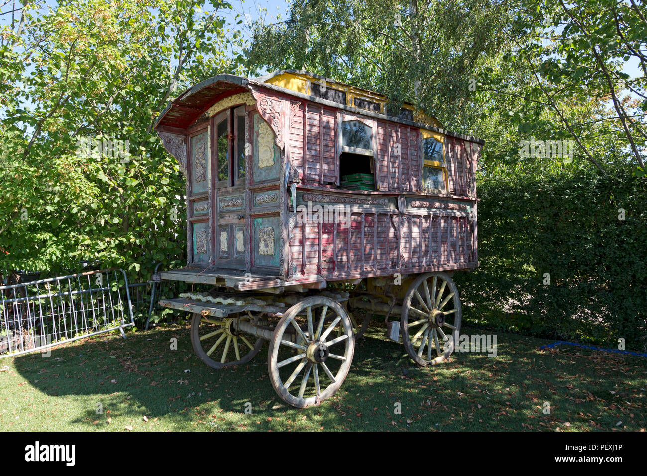 Chariot à Romani Muggeridge ferme, Battlesbridge, village de l'Essex, Royaume-Uni. Banque D'Images