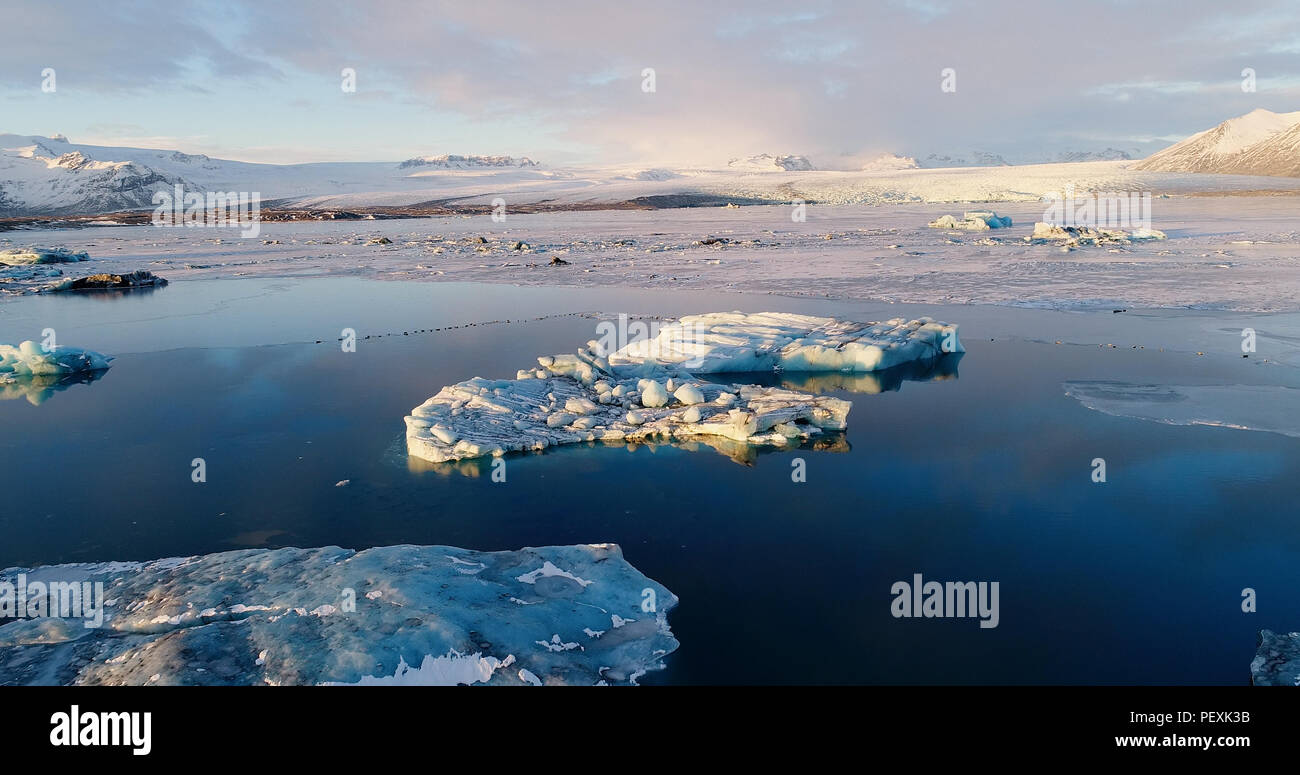 Paysage de glacier et iceberg Banque D'Images