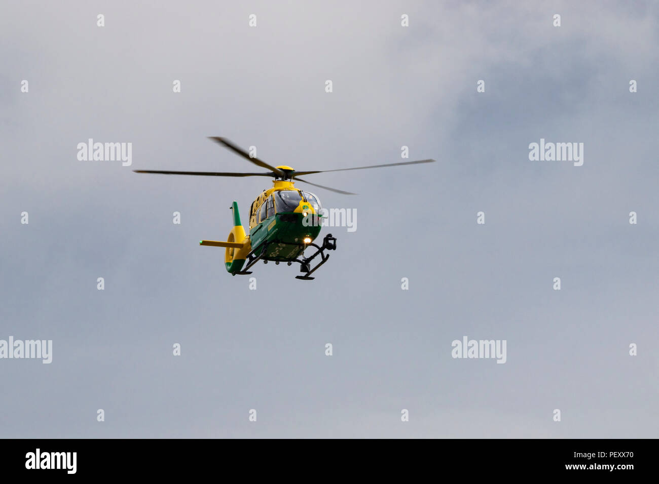 Eurocopter EC135 G-HIOW Banque D'Images