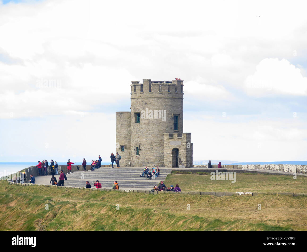 O'Brien's tour au falaises de Moher, comté de Clare. Banque D'Images