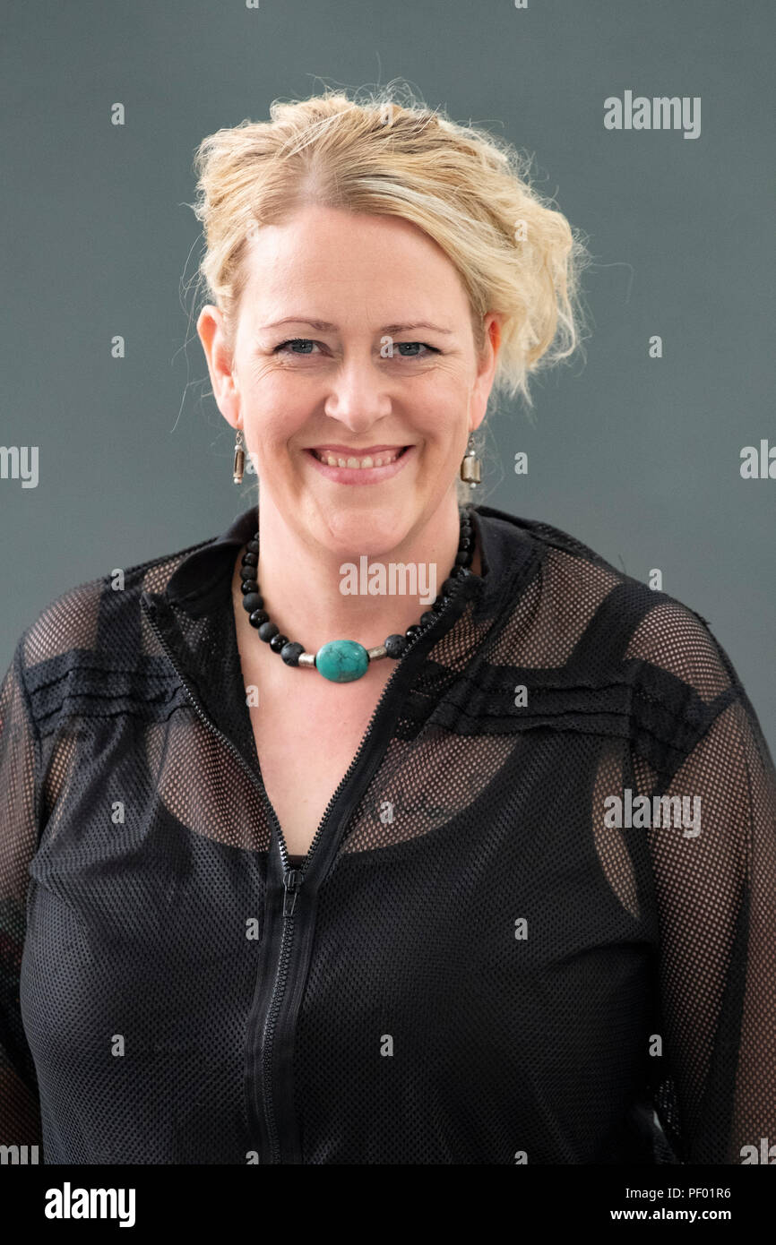 Édimbourg, Écosse, Royaume-Uni ; 17 août, 2018. Sur la photo ; Lilja Sigurðardóttir écrivain islandais le nouveau livre de caisse claire '' dispose d'une jeune mère de prendre des mesures extrêmes pour conserver la garde de son fils , se trouver piégé dans la pègre islandaise. Credit : Iain Masterton/Alamy Live News Banque D'Images