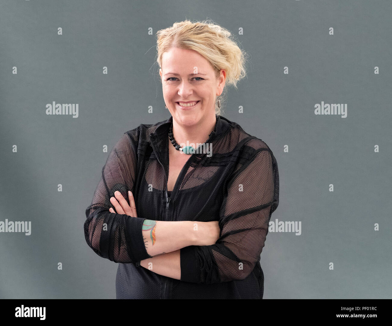 Édimbourg, Écosse, Royaume-Uni ; 17 août, 2018. Sur la photo ; Lilja Sigurðardóttir écrivain islandais le nouveau livre de caisse claire '' dispose d'une jeune mère de prendre des mesures extrêmes pour conserver la garde de son fils , se trouver piégé dans la pègre islandaise. Credit : Iain Masterton/Alamy Live News Banque D'Images