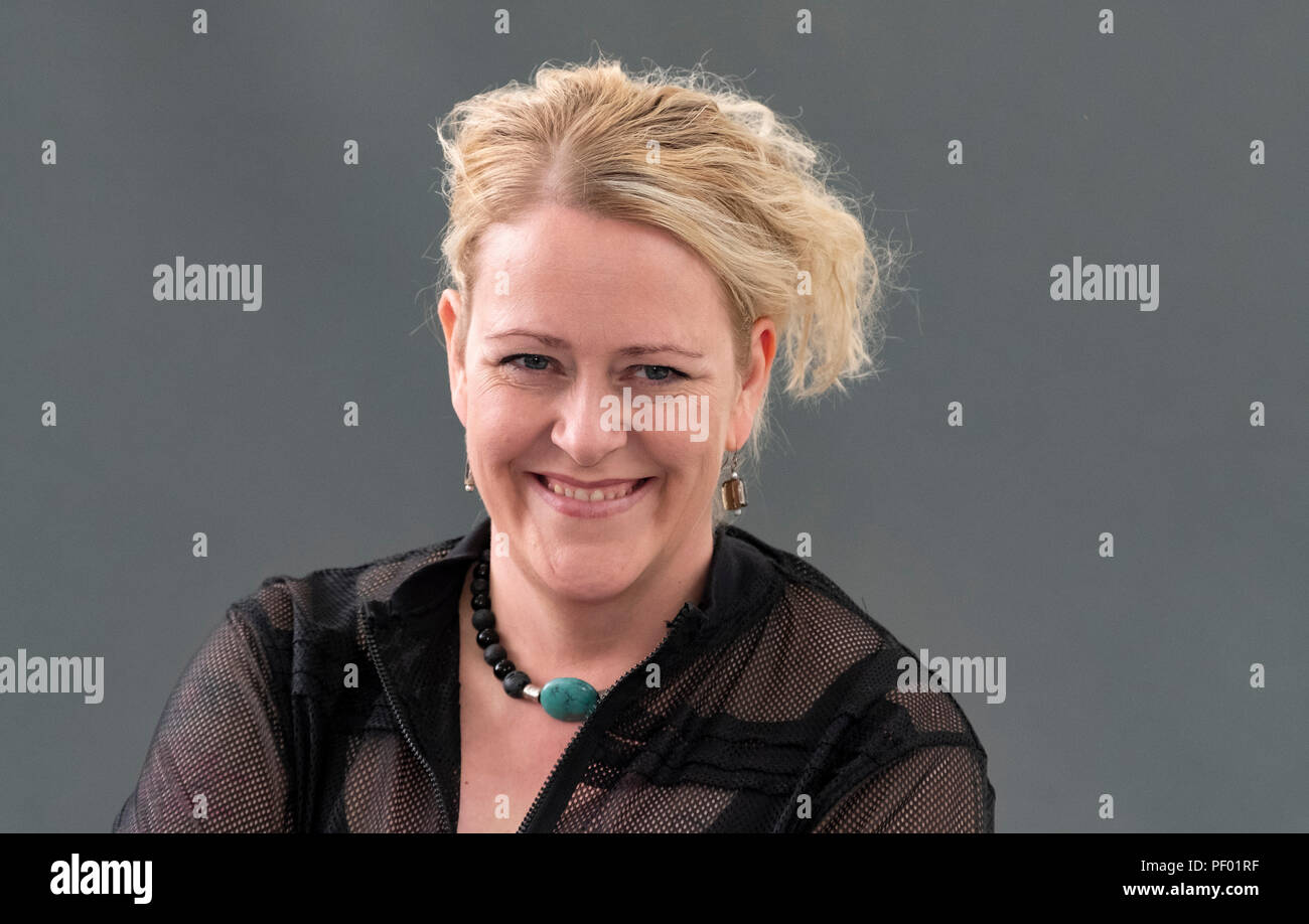 Édimbourg, Écosse, Royaume-Uni ; 17 août, 2018. Sur la photo ; Lilja Sigurðardóttir écrivain islandais le nouveau livre de caisse claire '' dispose d'une jeune mère de prendre des mesures extrêmes pour conserver la garde de son fils , se trouver piégé dans la pègre islandaise. Credit : Iain Masterton/Alamy Live News Banque D'Images