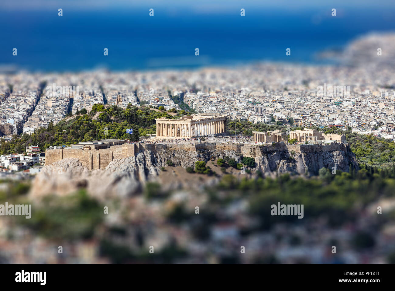 Athènes, Grèce. Acropole d'Athènes et de la ville Vue aérienne de la colline Lycabettus Banque D'Images