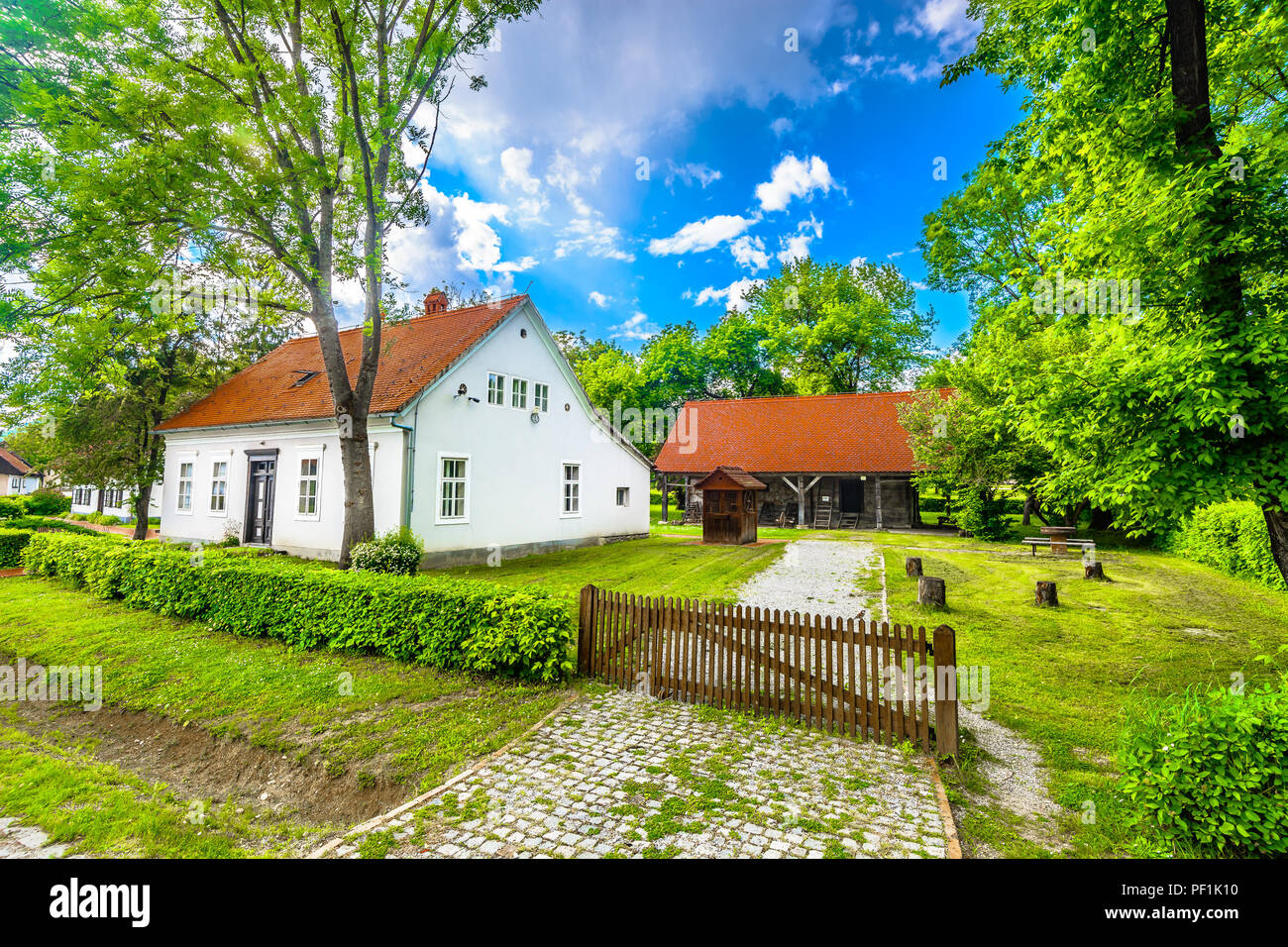 Vue panoramique à Kumrovec village dans le Nord de la Croatie, destination touristique et lieu touristique. Banque D'Images