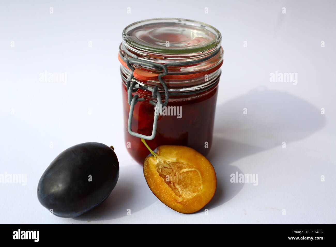 L'alimentation : les olives dans les verres Banque D'Images