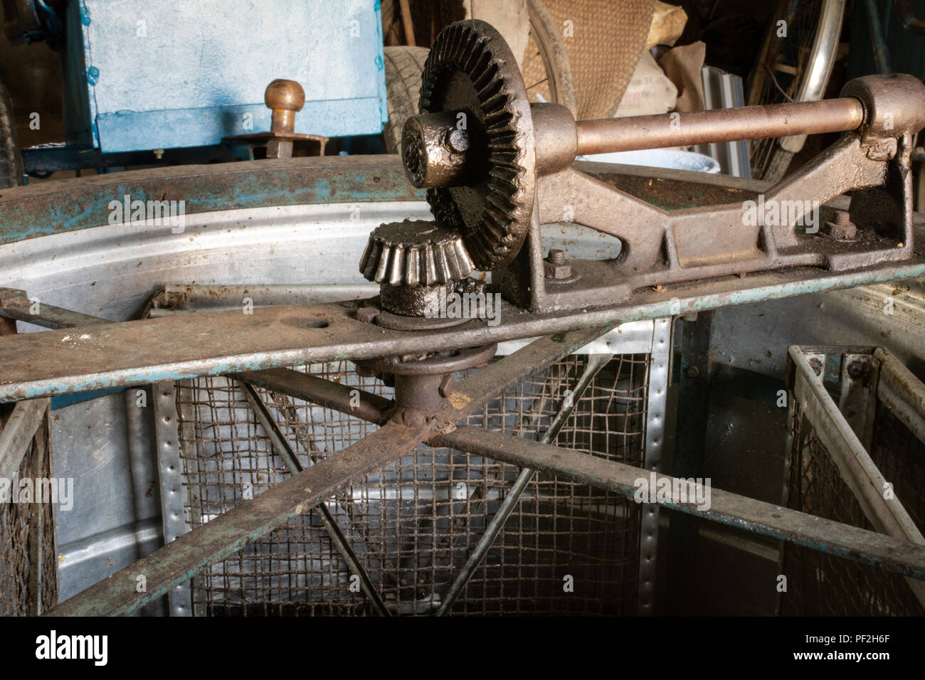 Extracteur de miel. Appareil pour extraire le miel des abeilles. Banque D'Images