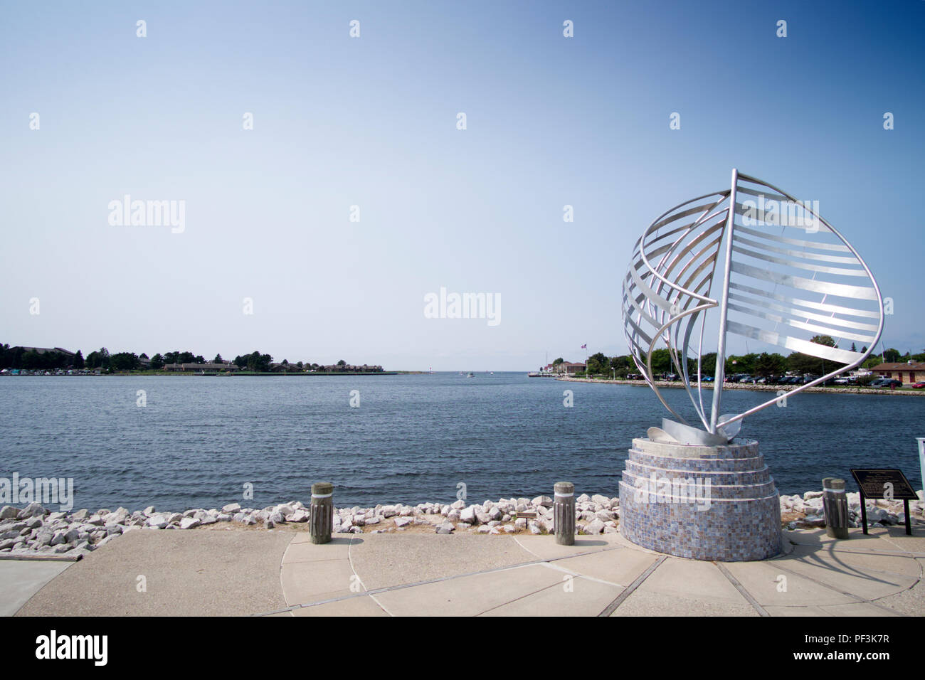 Canal pour le lac Michigan à partir de Pere Marquette Lac à Ludington, Michigan, USA. Banque D'Images