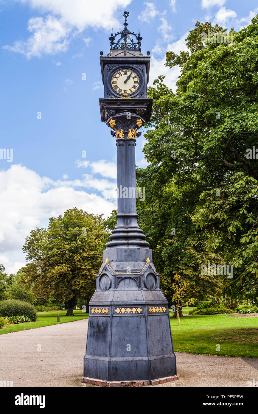 L'horloge dans le Parc Albert Memorial, Middlesbrough, Angleterre, Royaume-Uni Banque D'Images
