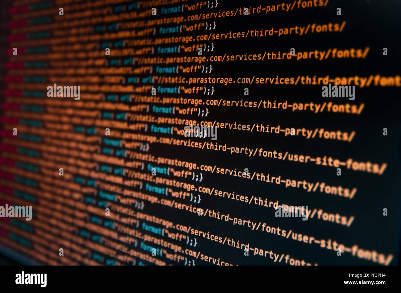Code source de bureau et technologie Contexte, développeur ou programmeur en matière de codage et de programmation, le papier peint par le langage informatique et le code source, Com Banque D'Images