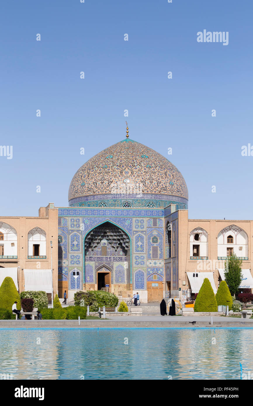 La mosquée Lotfollah, place Imam, Isfahan, Iran Banque D'Images