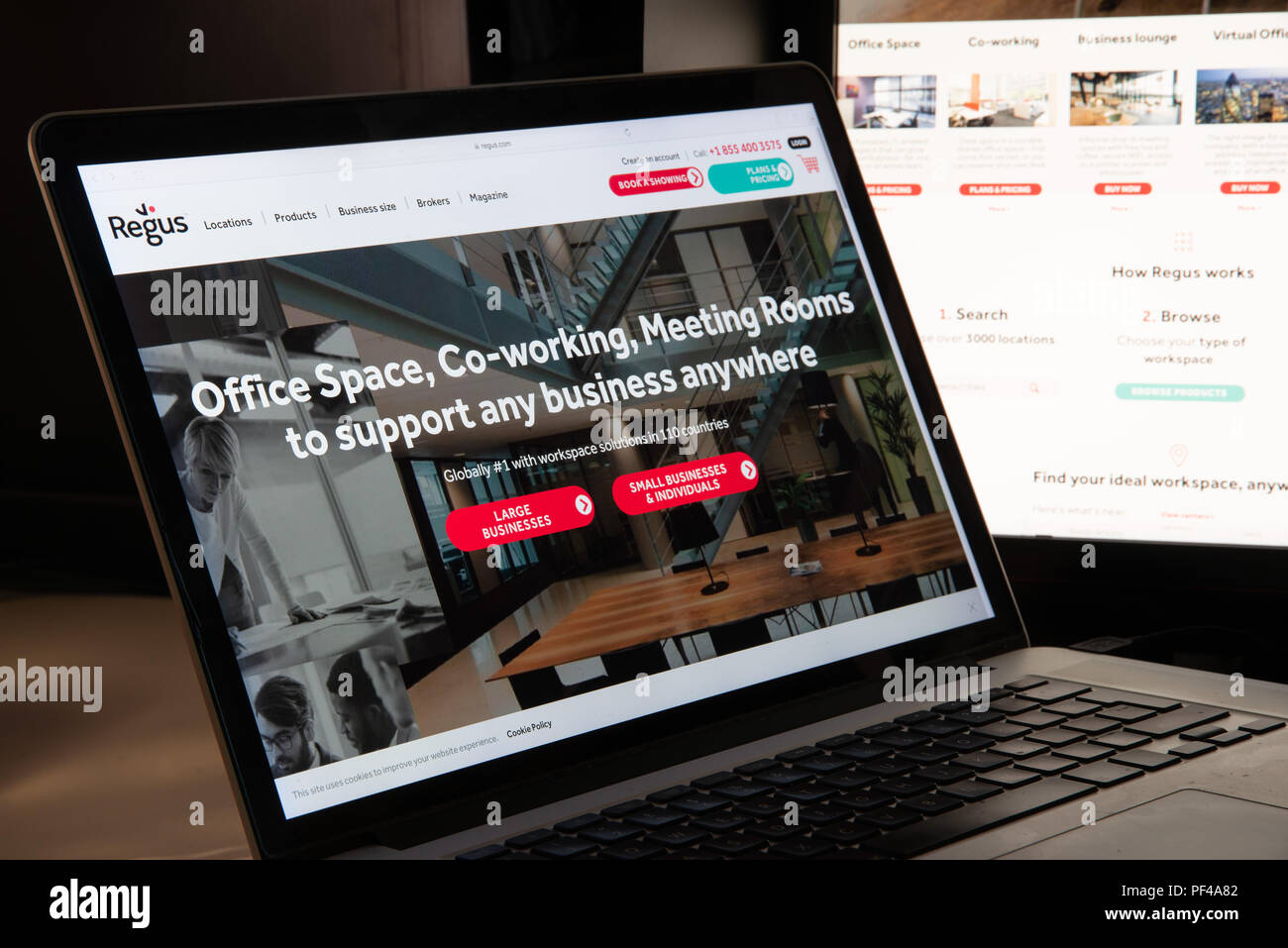 Milan, Italie - 15 août 2018 : Regus accueil du site. Logo Regus visible. Banque D'Images
