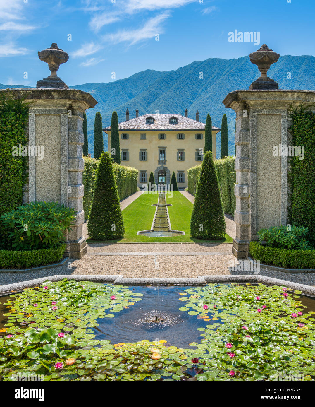 La belle villa Balbiano à Lenno, sur le lac de Côme, Lombardie, Italie. Banque D'Images