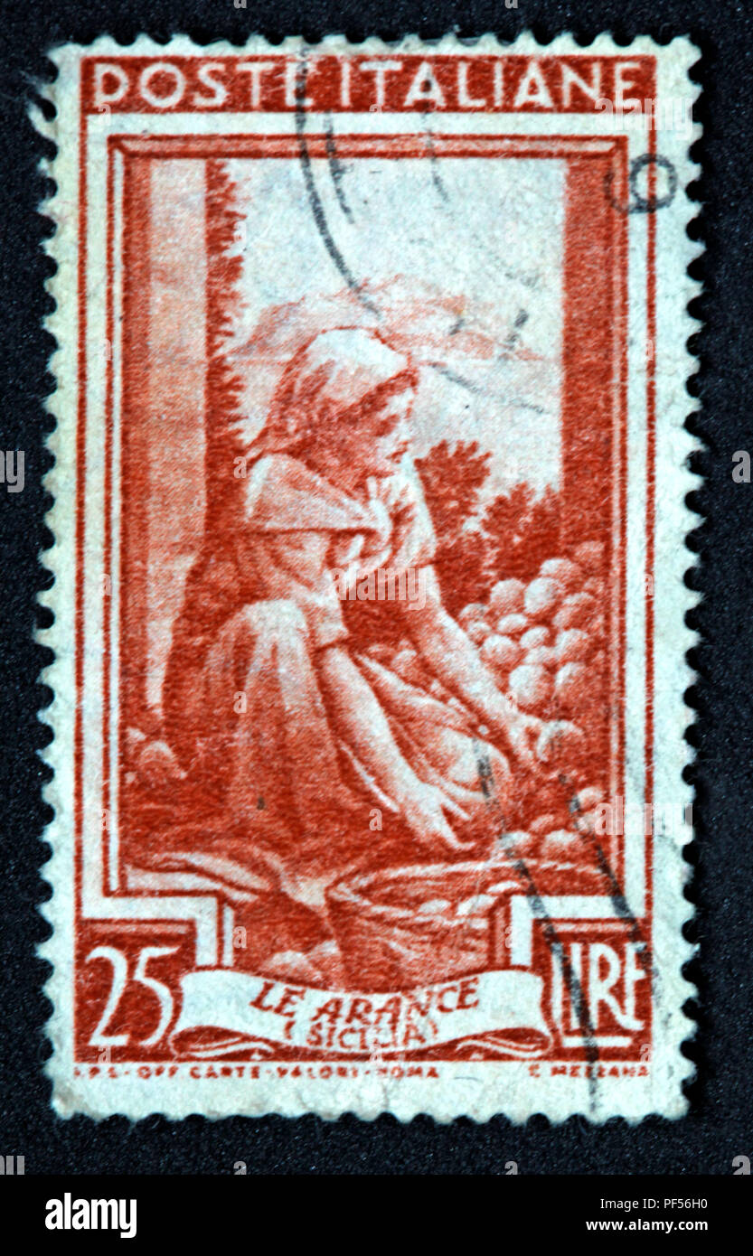 Brown utilisé Post Italiane 25lire Le Arance Sicila stamp Banque D'Images