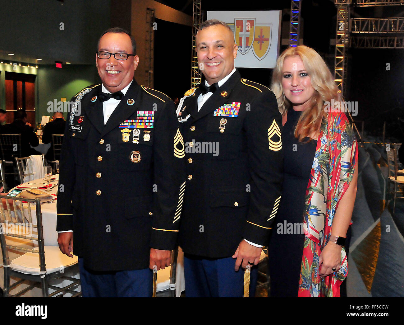 La Garde nationale de Porto Rico a célébré sa garde nationale annuelle de balle au Dr. Pedro Rosselló González Convention Center à San Juan, Porto Rico, le 11 août. C'est le main event officiel où tous les membres de l'PRNG, conjoints et invités spéciaux se réunissent pour célébrer les nombreuses réalisations de l'institution tout au long de l'année dernière. La partie protocolaire de l'événement a été dirigé par l'adjudant général de Puerto Rico, Brig. Gen. Isabelo Rivera, et son personnel. Le conférencier invité pour l'événement de cette année a été secrétaire du Porto Rico de la Justice, Mme Wanda Vázquez. Elle a parlé de l'brav Banque D'Images