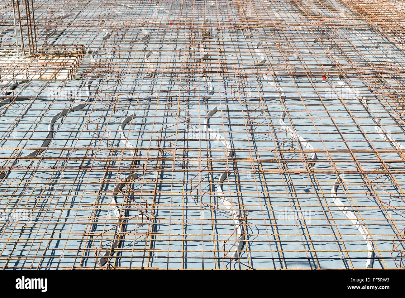 L'armature en acier d'une plaque de base Banque D'Images