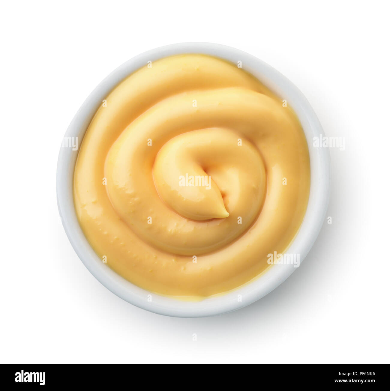 Vue de dessus du ramequin de sauce au fromage isolated on white Banque D'Images