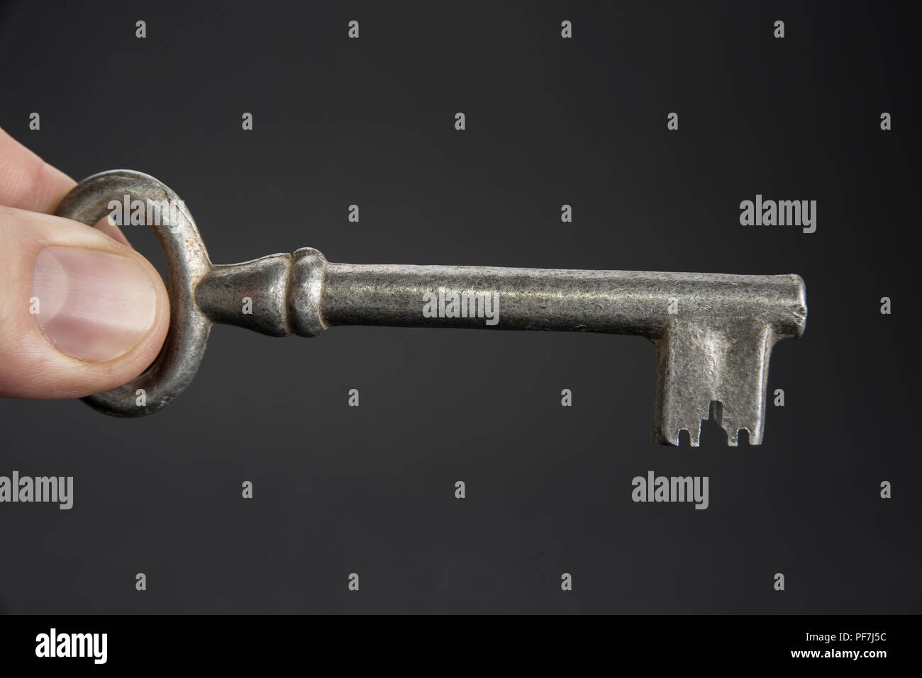 Old vintage touche sur le fond noir Banque D'Images