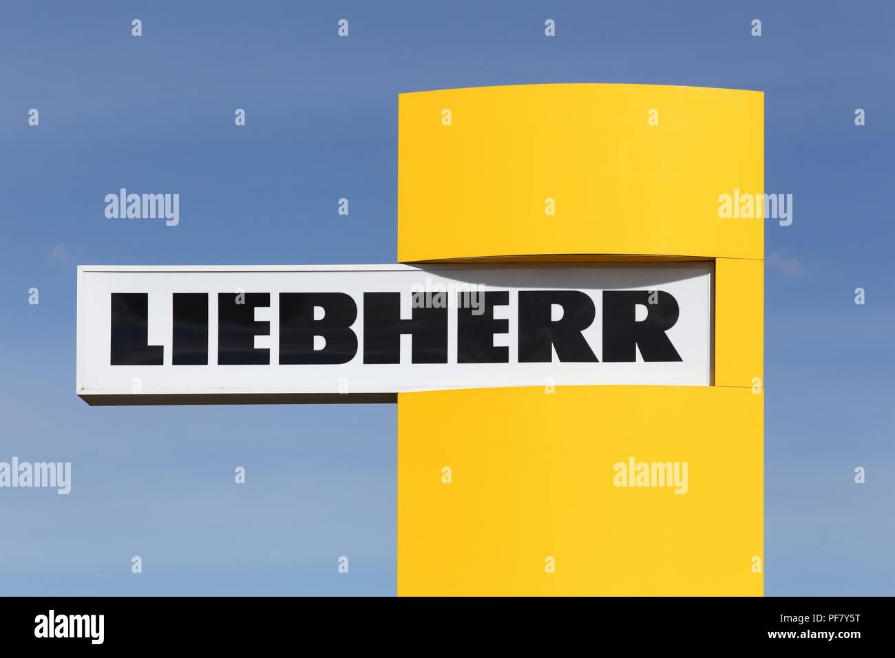 Torsted, Danemark - 2 Avril, 2018 : Liebherr logo sur un panneau. Le Groupe Liebherr est un grand fabricant de l'équipement basé en Suisse Banque D'Images