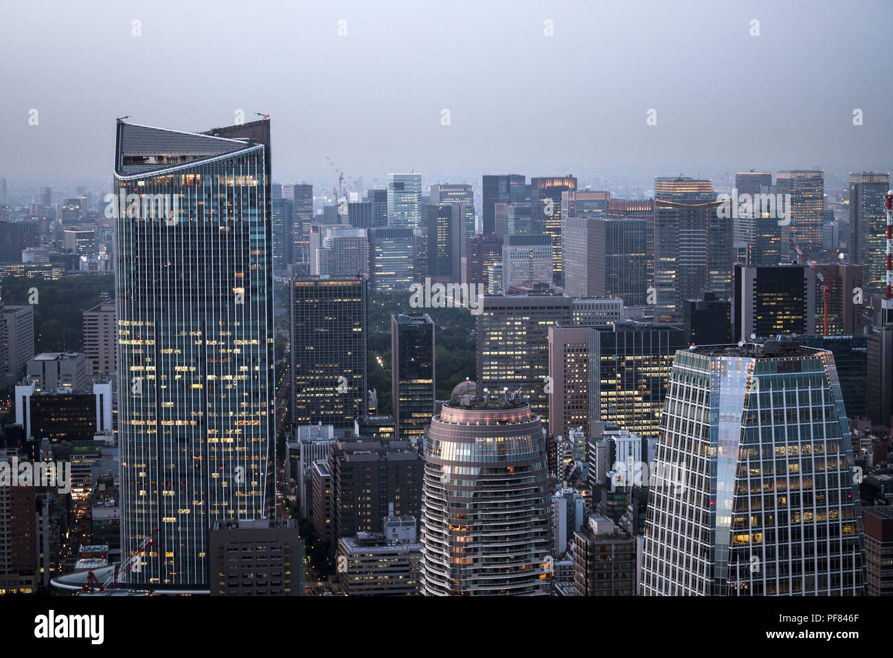 City skyline at Dusk Banque D'Images
