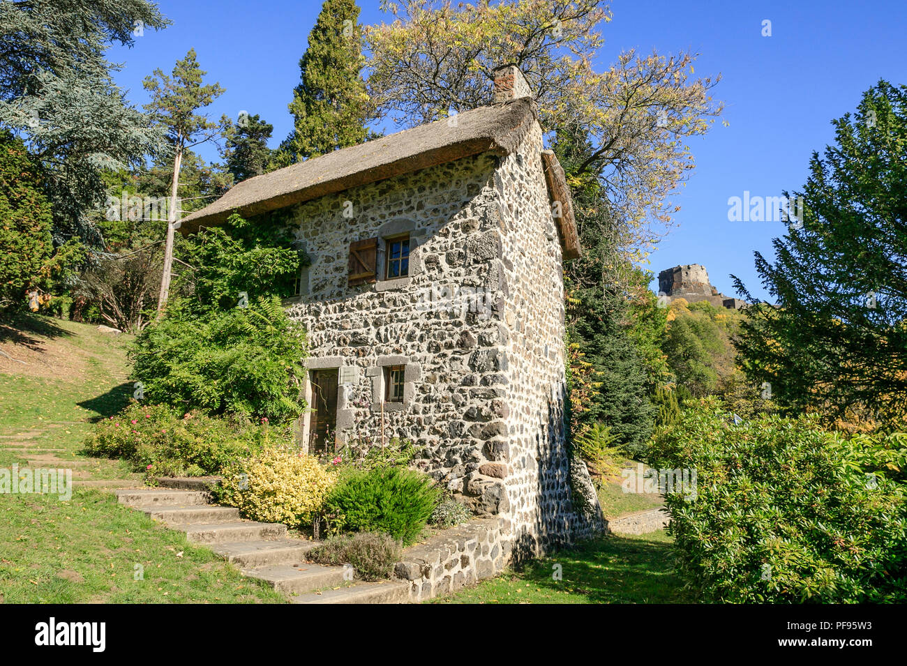 France, Puy de Dome, Auvergne Parc Naturel Régional des Volcans, Massif du Sancy, le Mont-dore, Prelong Park, little musée archéologique // France, Puy-de-Dôme Banque D'Images