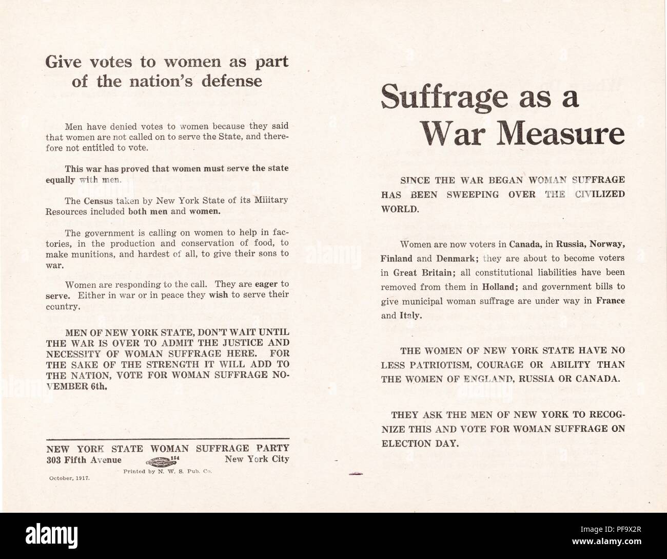 Brochure Suffrage le suffrage des femmes en faveur de l'aide à l'effort de guerre, publié par le New York State Woman Suffrage universel parti, et distribués pour la New York 1917 Référendum sur le suffrage, 1917. () Banque D'Images