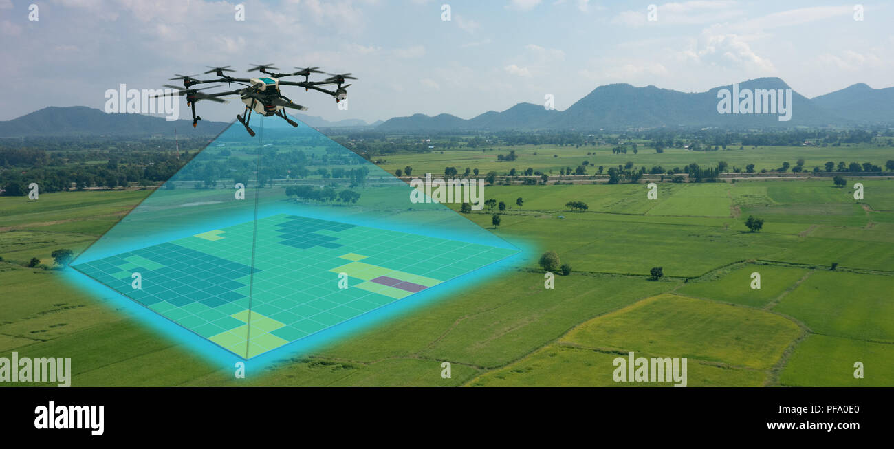 Drone pour l'agriculture, l'utilisation de drones pour divers domaines comme la recherche, l'analyse de la sécurité, le sauvetage, la technologie de numérisation du terrain, de la surveillance, l'hydratation des sols yie Banque D'Images