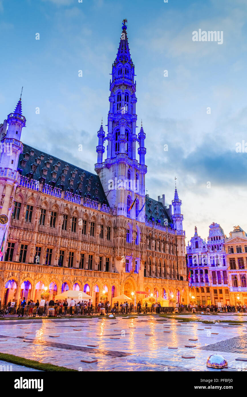 Bruxelles, Belgique. Hôtel de ville de Bruxelles et la Grand-place (Grote Markt). Banque D'Images