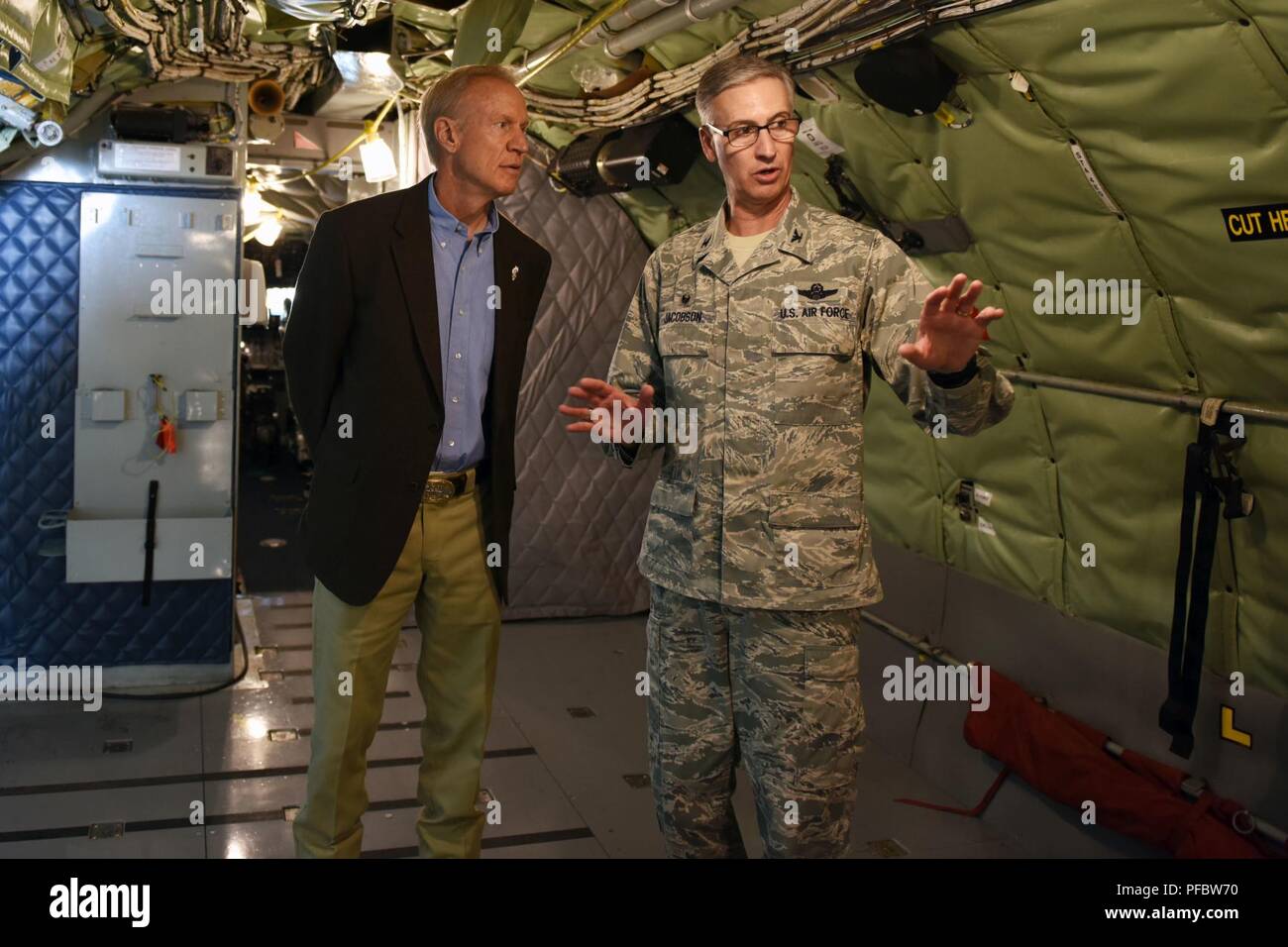 126e escadre de ravitaillement en vol, le colonel Jeffrey Jacobson ...