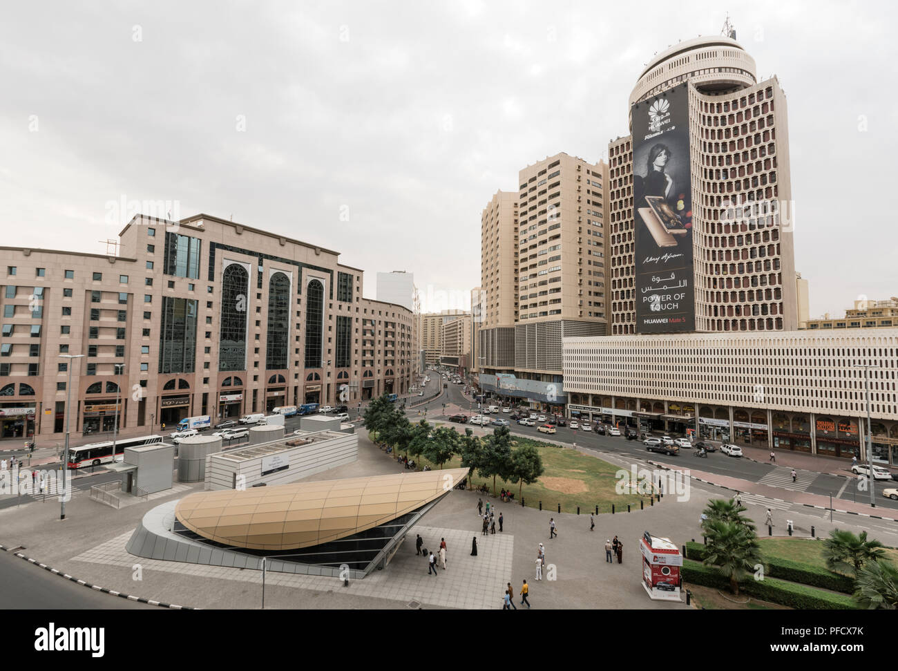 Le Baniyas Square district de Deira à Dubaï, Émirats Arabes Unis, y