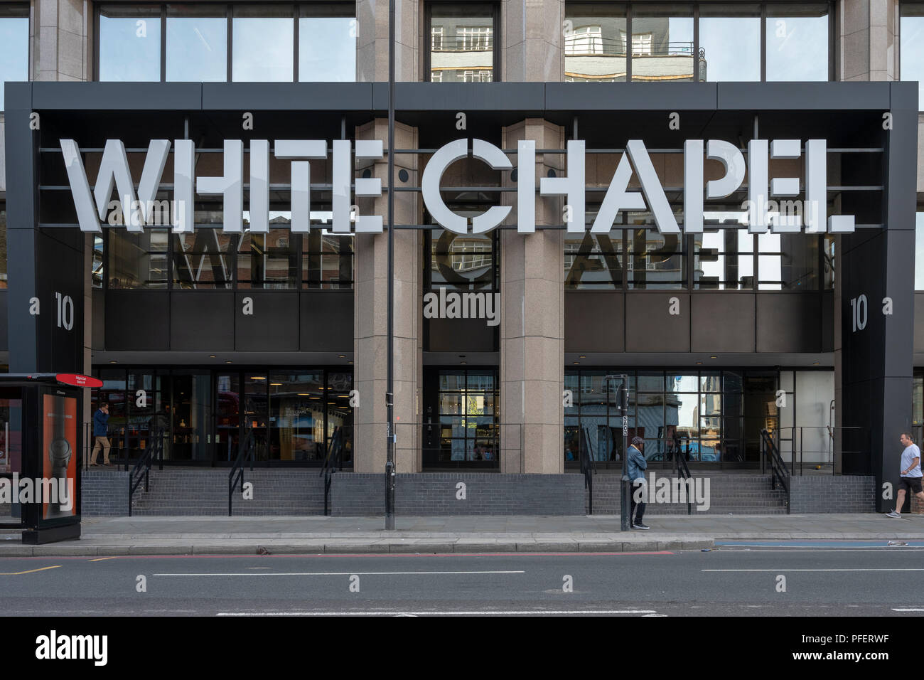 Chapelle blanche, anciennement l'Union européenne et de l'AC d'Aldgate bank RBS, à 10 Whitechapel High Street, Londres - rénovation et laissez par 2017 Banque D'Images