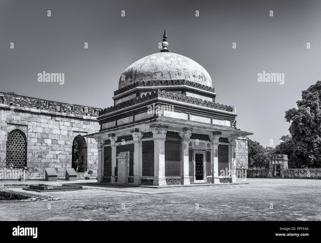 New Delhi , Inde- 20 septembre 2014 Vue de l'Imam Zamin's tomb Banque D'Images
