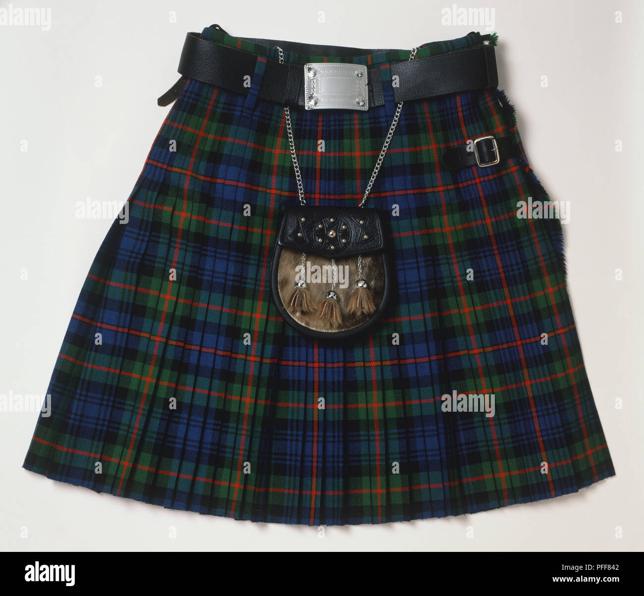 Kilt écossais traditionnel, complet avec ceinture, rangement et Vue de face. Banque D'Images