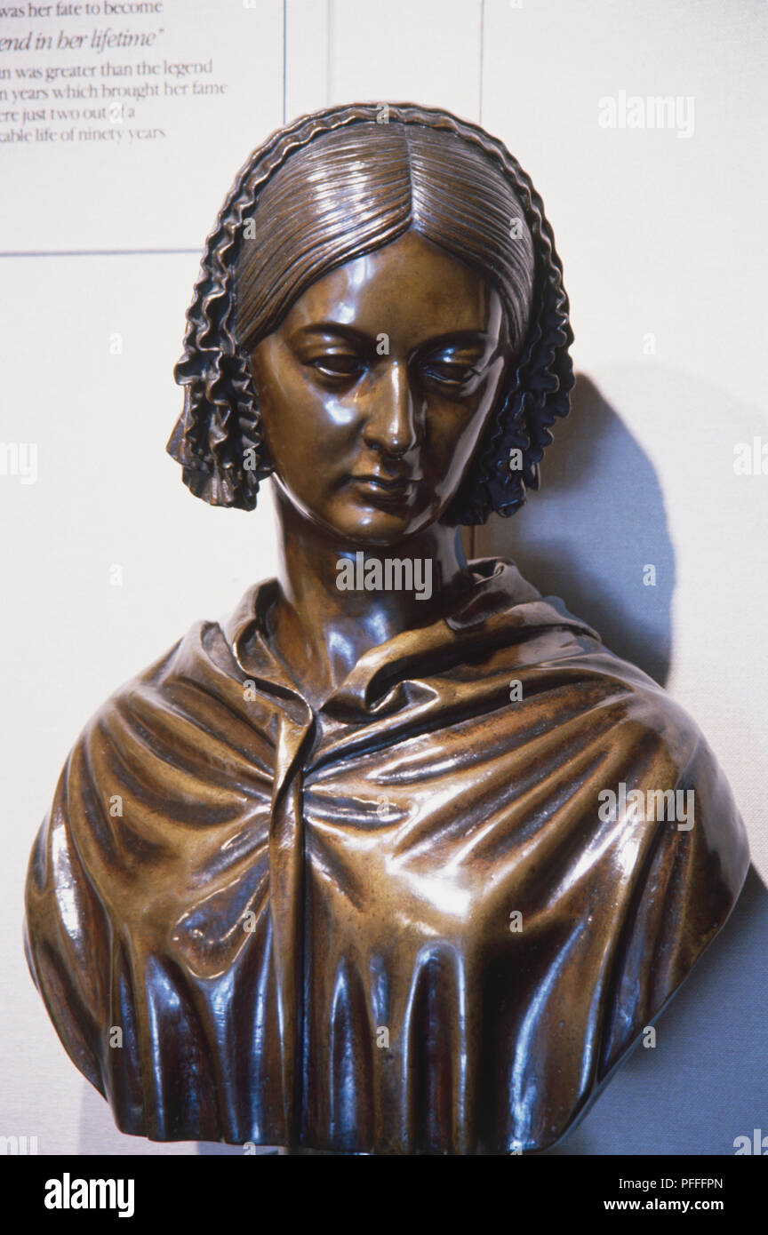 En GrandeBretagne, un buste en laiton de Florence Nightingale dame à la lampe Photo Stock Alamy