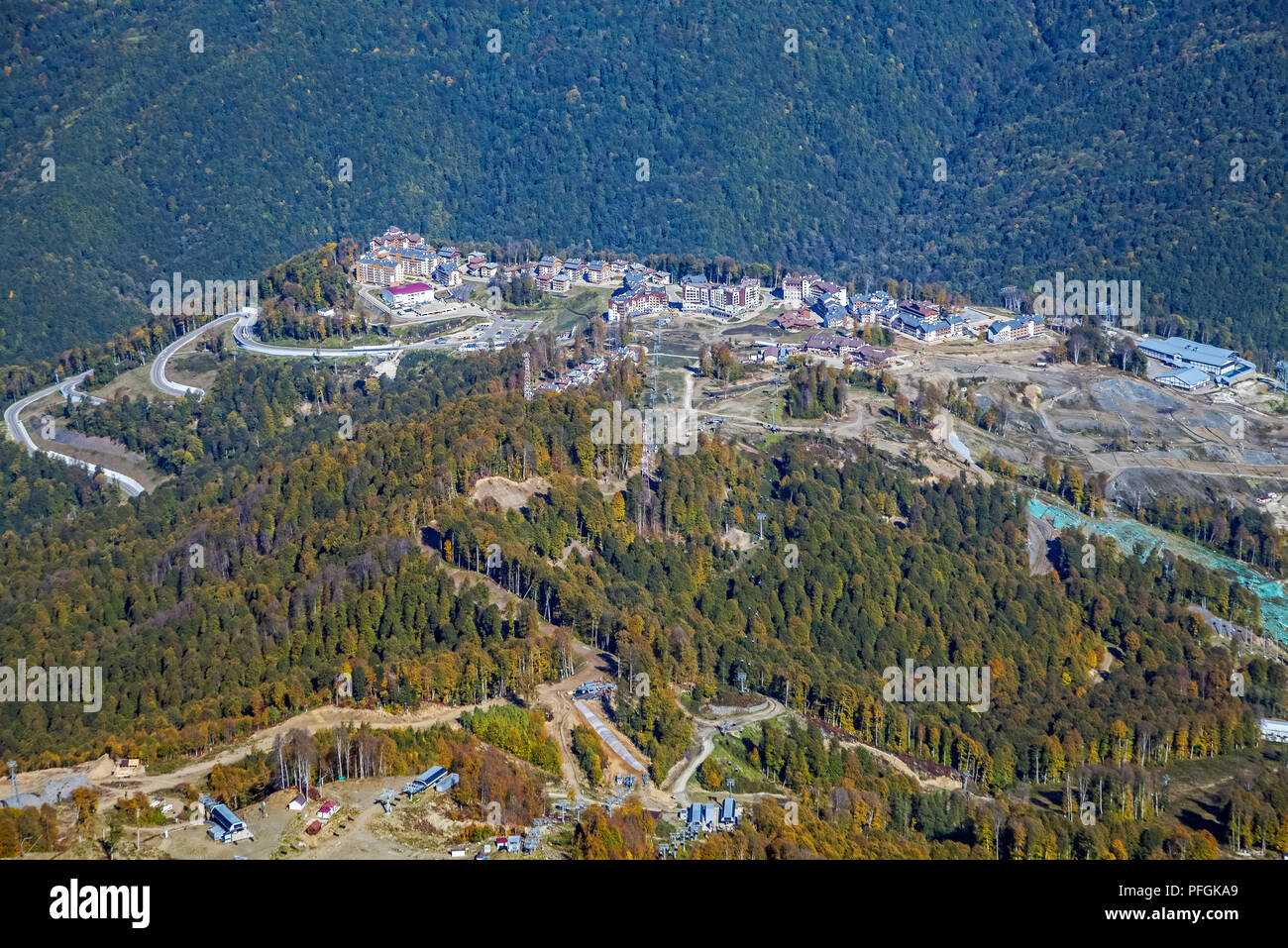 Vue de dessus de la Rosa Khutor ski resort. La Russie Banque D'Images