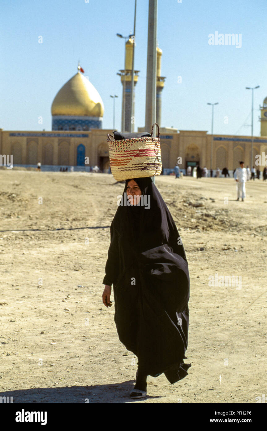 L'entrée du lieu de culte islamiques chiites à Karbala Banque D'Images