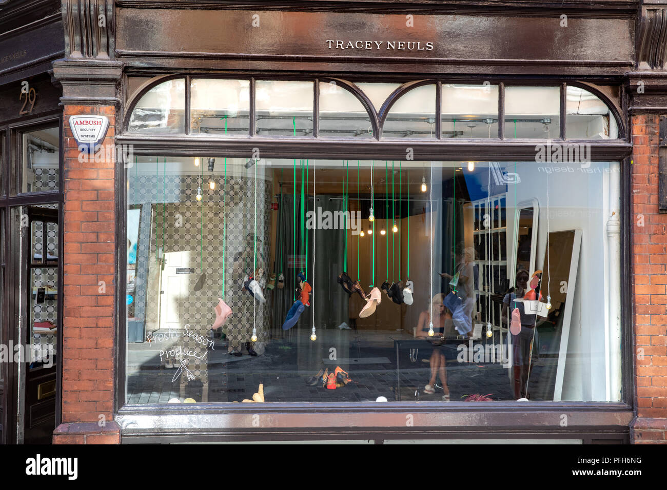 Tracey Neuls magasin de chaussures dans Marylebone Lane, London, UK Banque D'Images