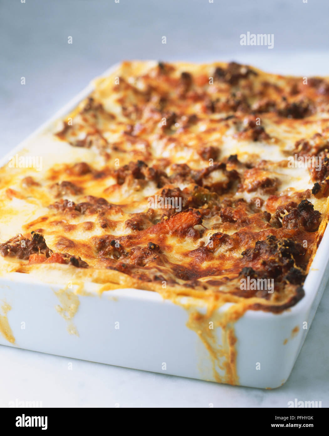 Dans un plat à lasagne oblongue, Close up. Banque D'Images