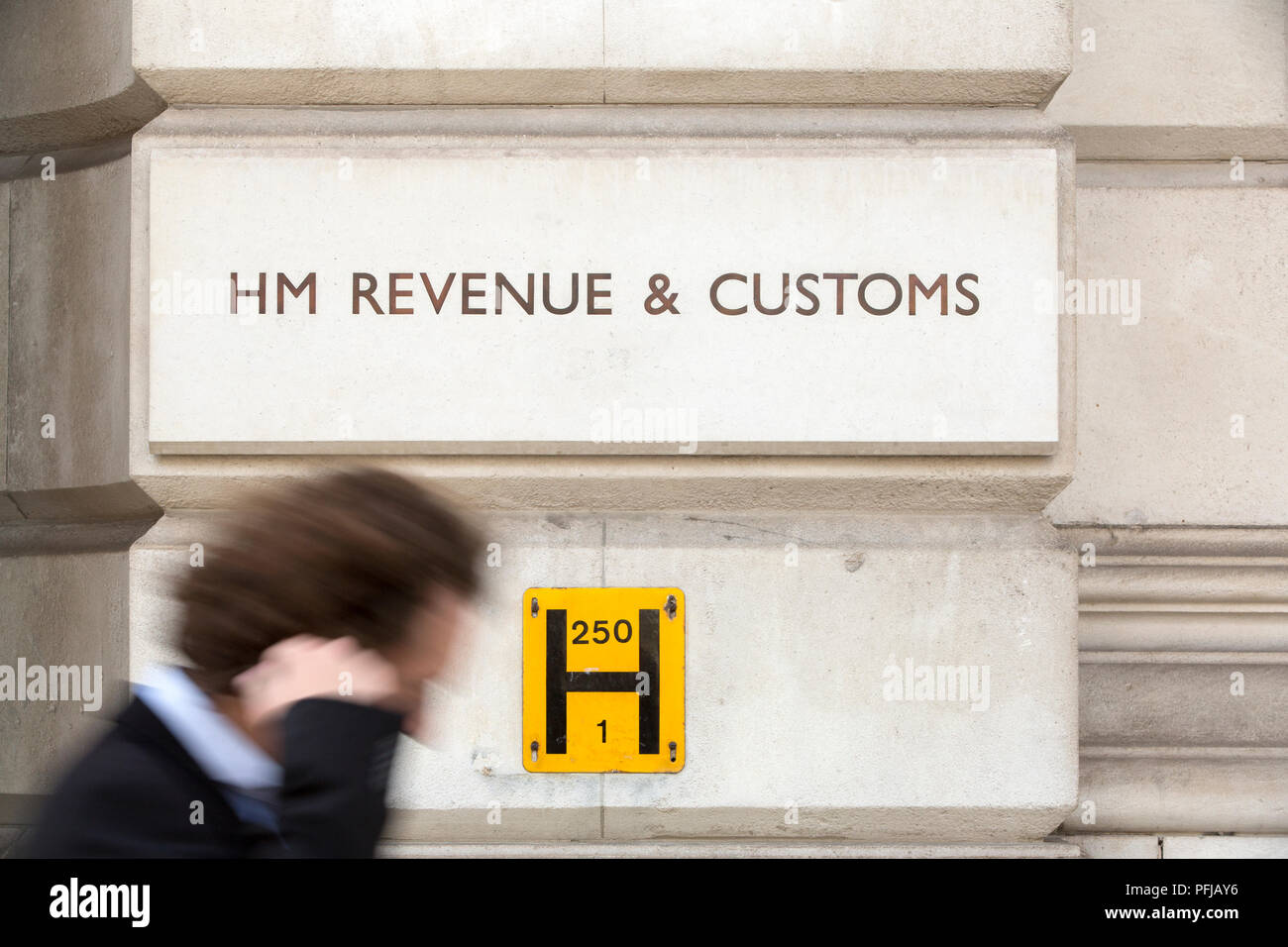 Le ministère de HM Revenue and Customs, dans la région de Whitehall, Londres, Royaume-Uni. Banque D'Images
