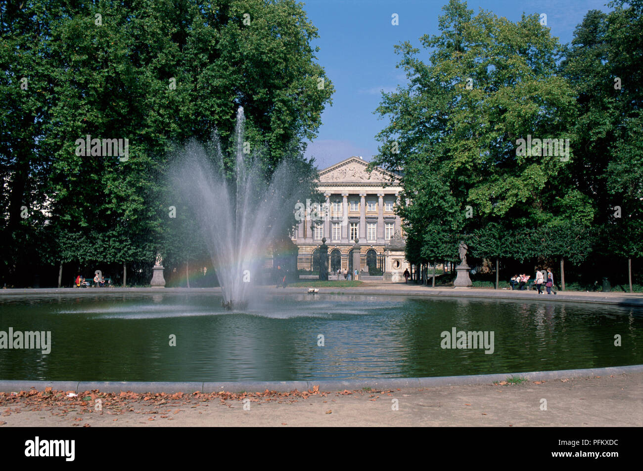 Belgique Bruxelles Palais De La Nation Vu De La Fontaine