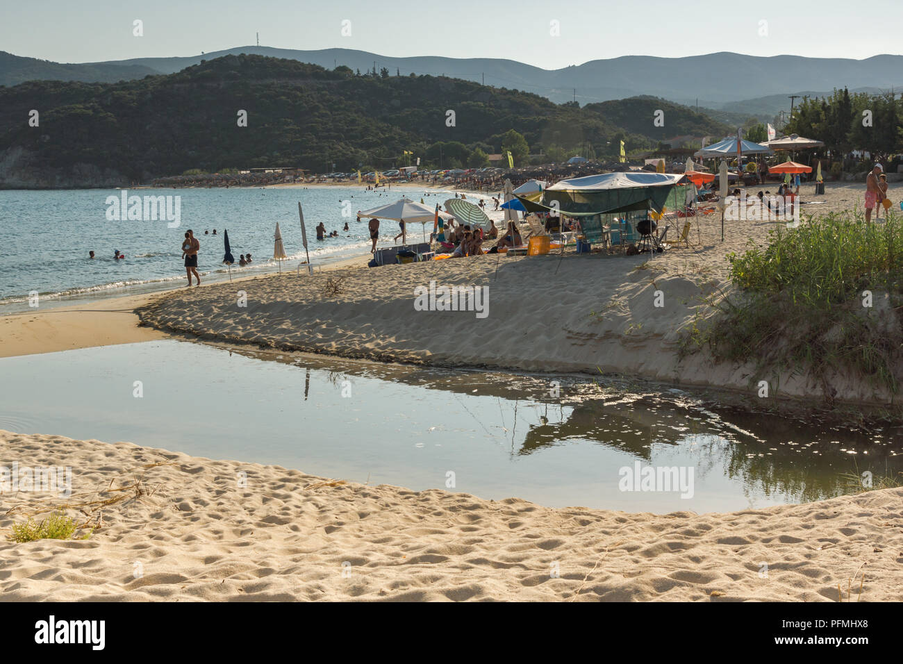 La Chalcidique, Macédoine Centrale, Grèce - 25 août 2014 : Seascape de Kalamitsi Beach à Chalkidiki, Macédoine Centrale, Grèce Banque D'Images