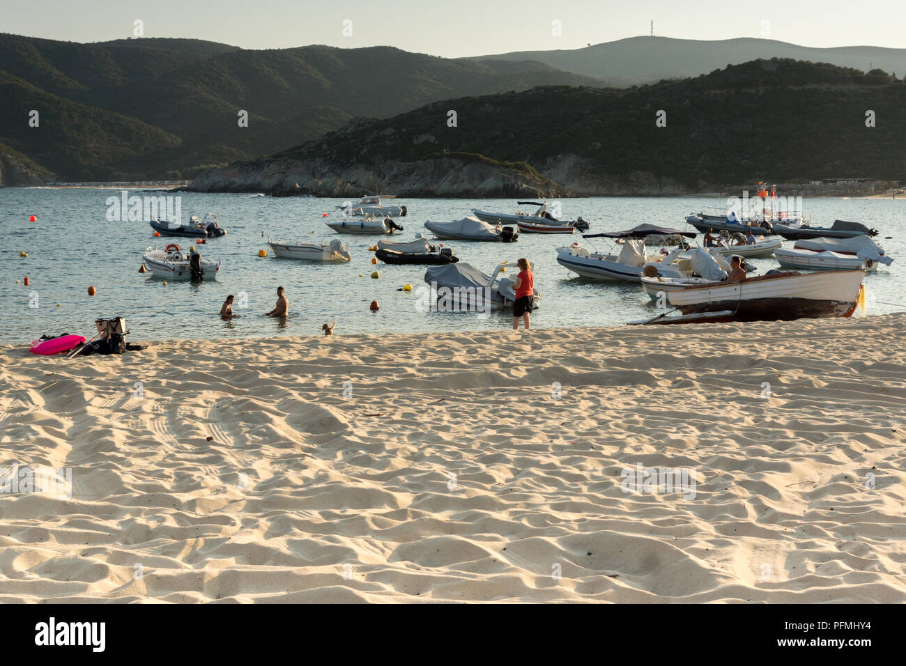 La Chalcidique, Macédoine Centrale, Grèce - 25 août 2014 : Seascape de Kalamitsi Beach à Chalkidiki, Macédoine Centrale, Grèce Banque D'Images