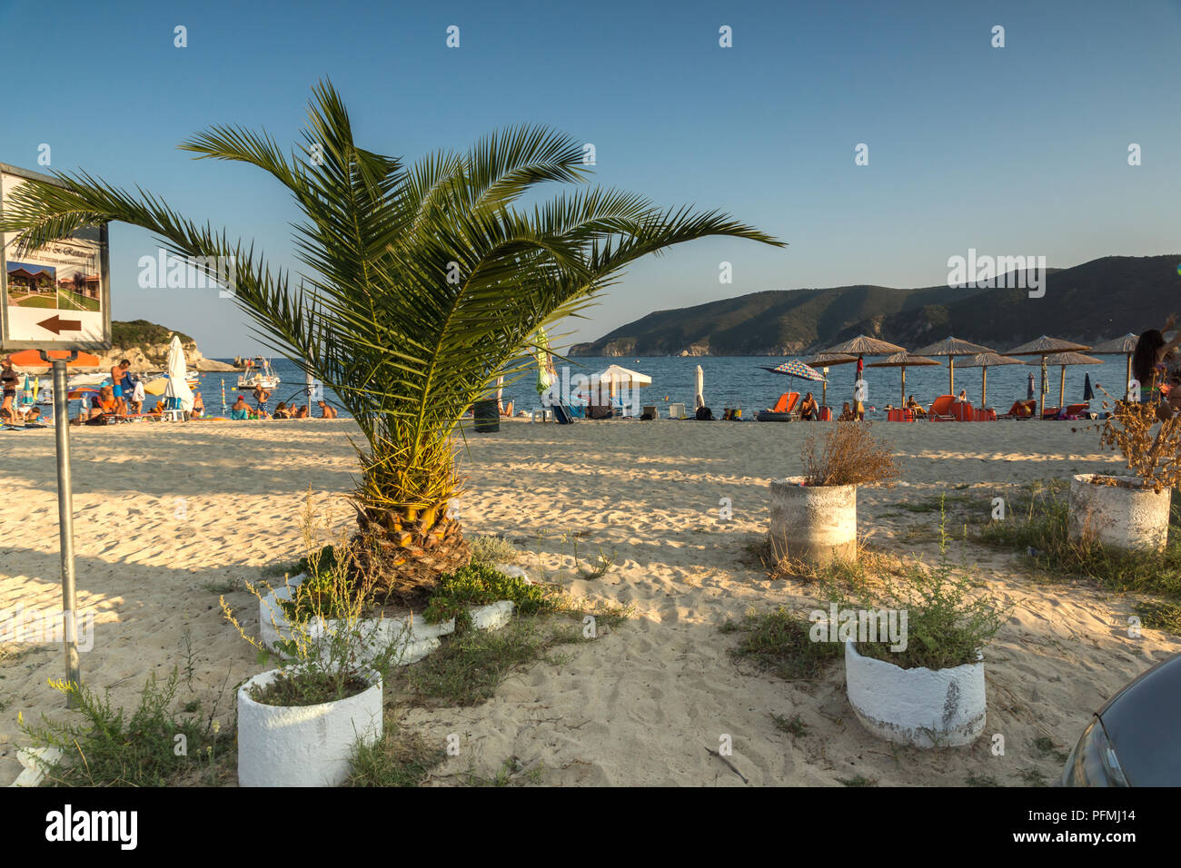 La Chalcidique, Macédoine Centrale, Grèce - 25 août 2014 : Seascape de Kalamitsi Beach à Chalkidiki, Macédoine Centrale, Grèce Banque D'Images