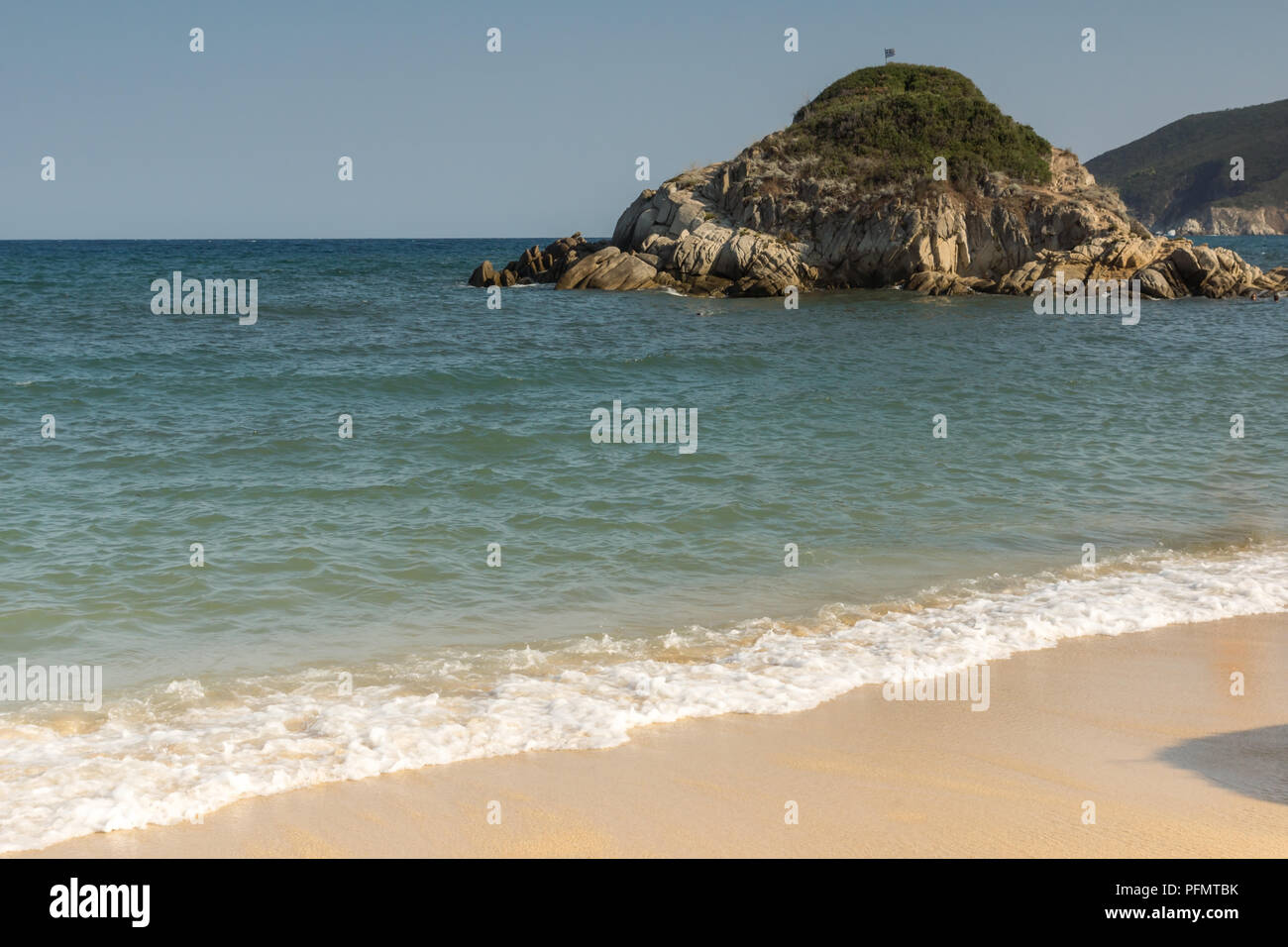 Vue panoramique sur la plage de Kalamitsi à péninsule Sithonia, Halkidiki, Macédoine Centrale, Grèce Banque D'Images