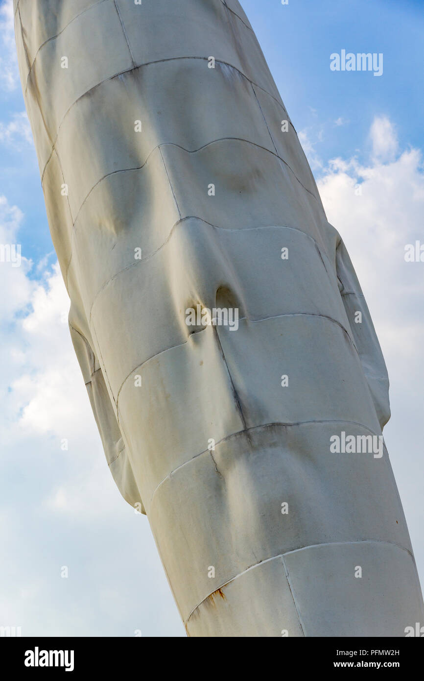 Rêve, une sculpture de 20m de haut en gras Forest Park, Sutton Manor Colliery, St Helens, Merseyside, Angleterre. Banque D'Images Rêve, une sculpture de 20m de haut en gras Forest Park, Sutton Manor Colliery, St Helens, Merseyside, Angleterre. Banque D'Images