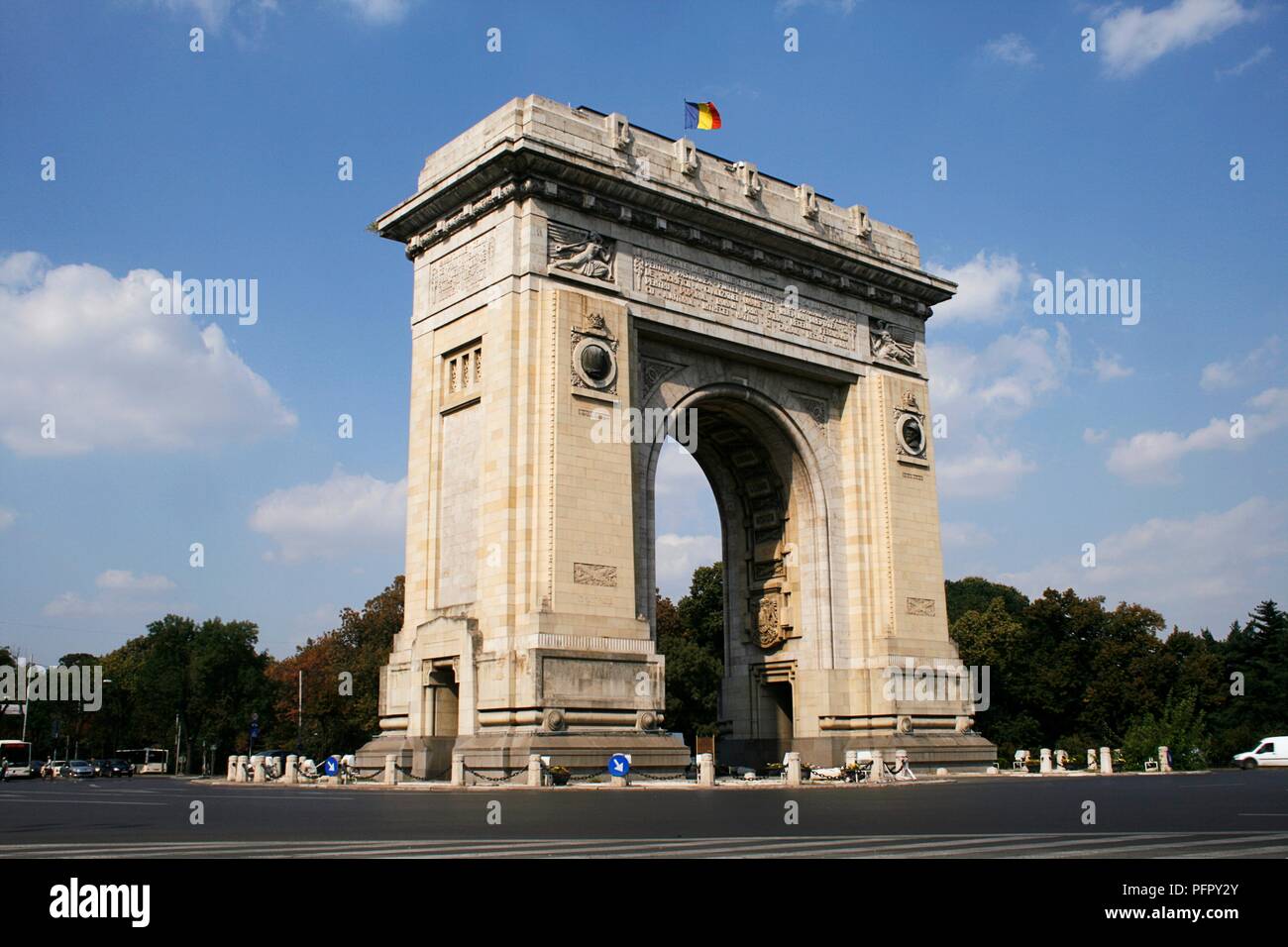 Roumanie, Bucarest, Arcul de Triumf (Arc de Triomphe) Banque D'Images