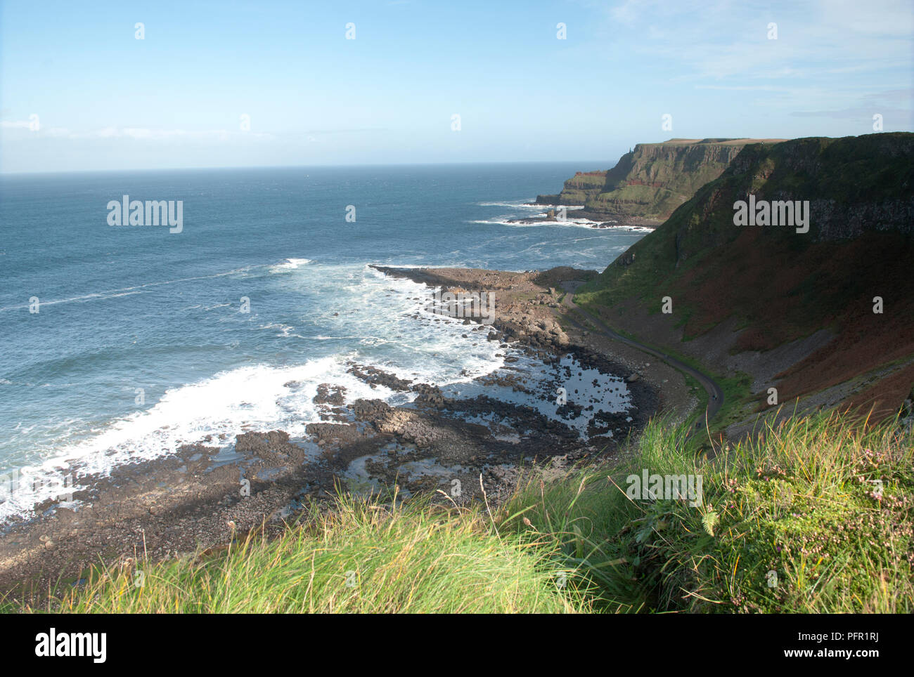 L'Irlande du Nord, le comté d'Antrim, Giant's Causeway, le littoral Banque D'Images